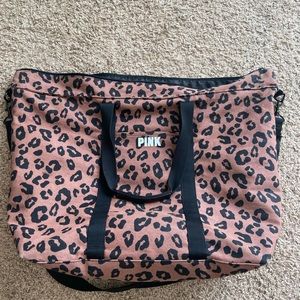 Leopard print Pink duffel bag